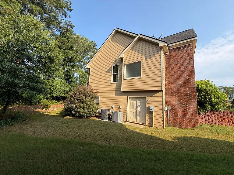 768 Laurel West Ln — Photo 35