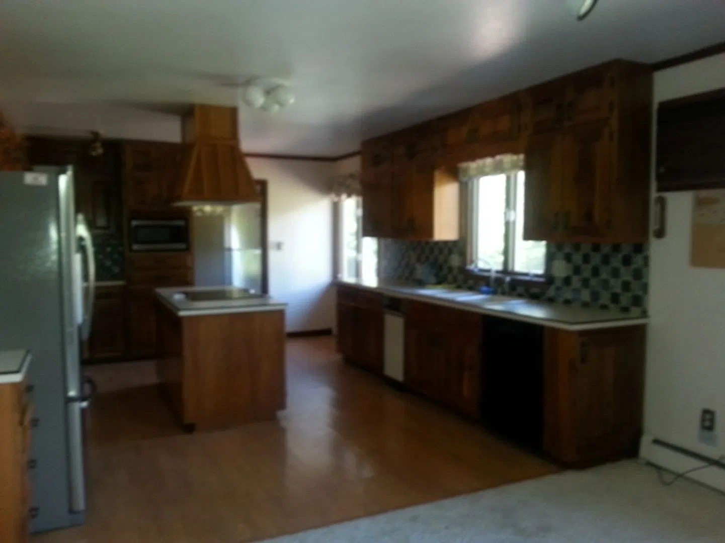 Beautiful Ranch-Style Home with Finished Basement & Huge Fenced Yard — Photo 2