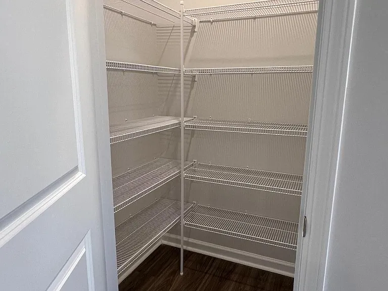 5106 Cambrey Dr — Photo 10