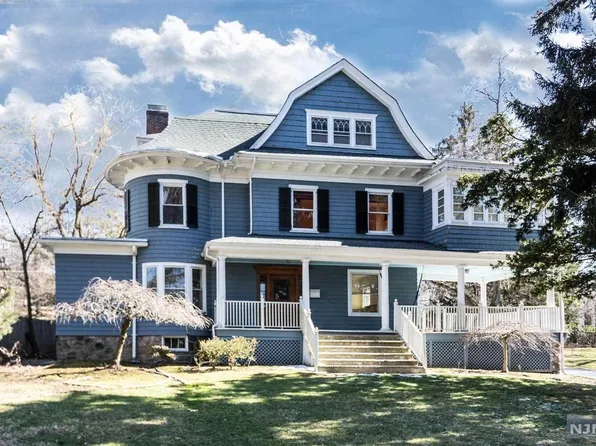 27 Brayton St, Englewood, NJ 07631
