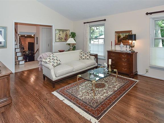 5th image of 1770 Kathryn Dr