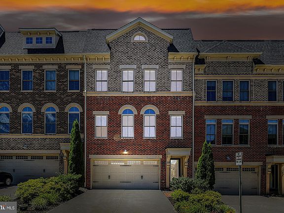 2nd image of 7228 Magpie Ln