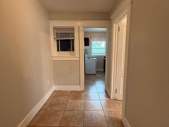 3rd image of 940 6th St N APT 4