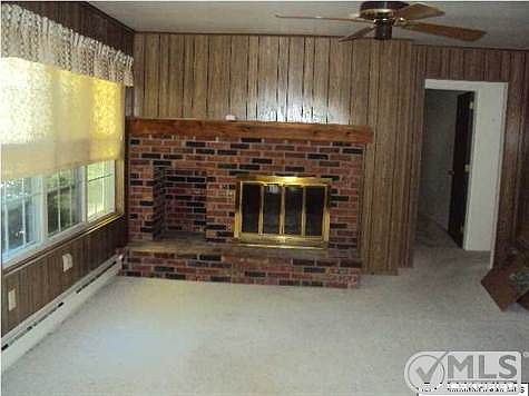 4th image of 136A Buckingham Dr