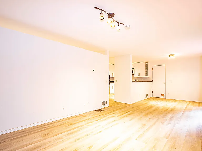 21612 SE 271st Pl — Photo 10