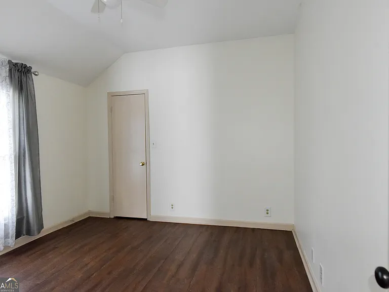302 E Jefferson St #B — Photo 13