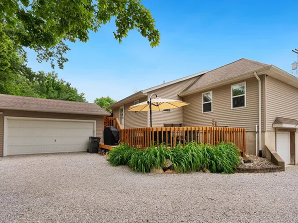 2136 Chapman Lake Dr, Warsaw, IN 46582