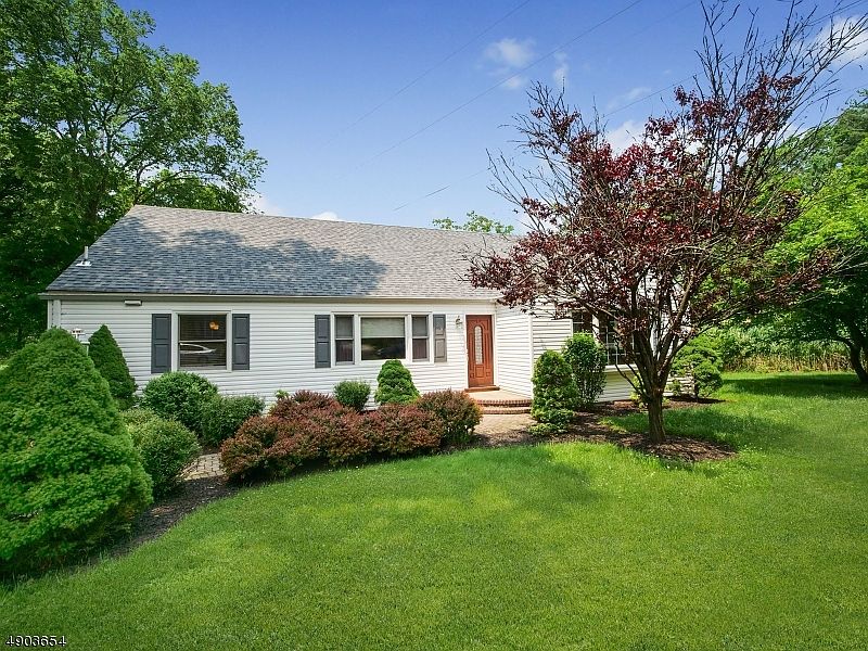 1st image of 298 Hillside Ave