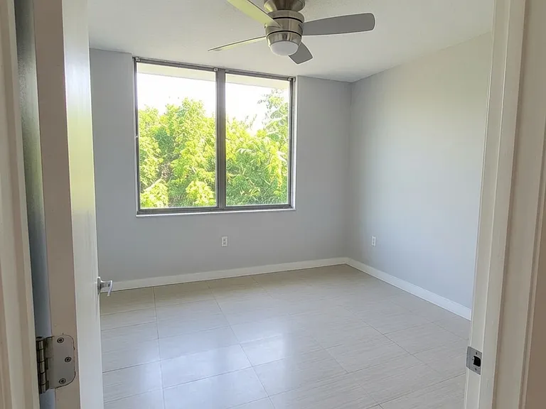 701 S Madison Ave #316 — Photo 8