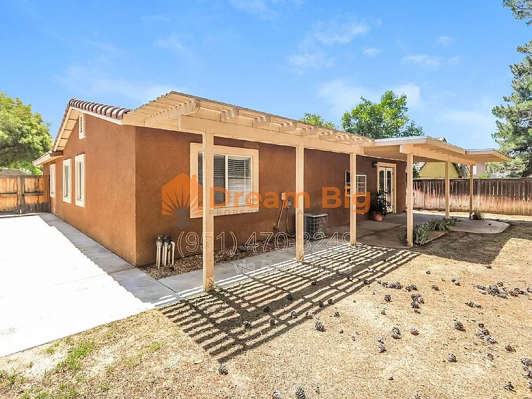 1493 Evergreen Ave — Photo 31