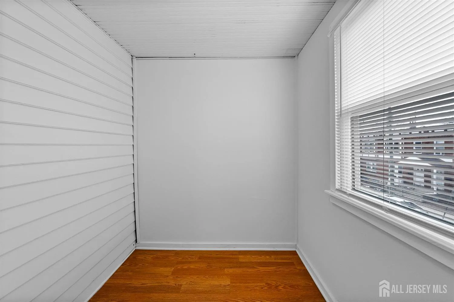 2 bed, 1.0 bath, $2,200 — Photo 4