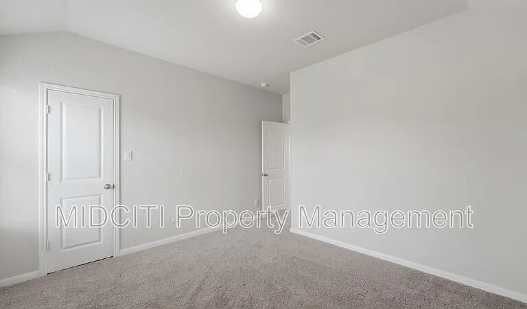 1858 Lauter Ln — Photo 36
