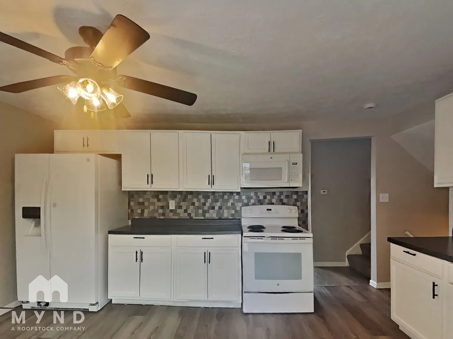 3 bed, 1.0 bath, 1192 sqft, $1,795 — Photo 3