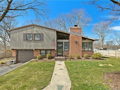 14 Batt Ln, East Haven, CT, 06513