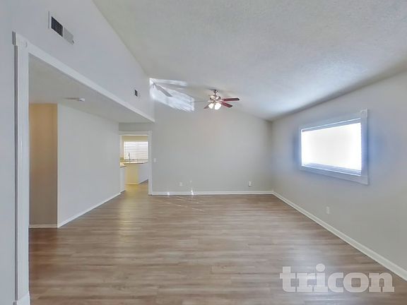 3rd image of 5262 Willowhaven Ave