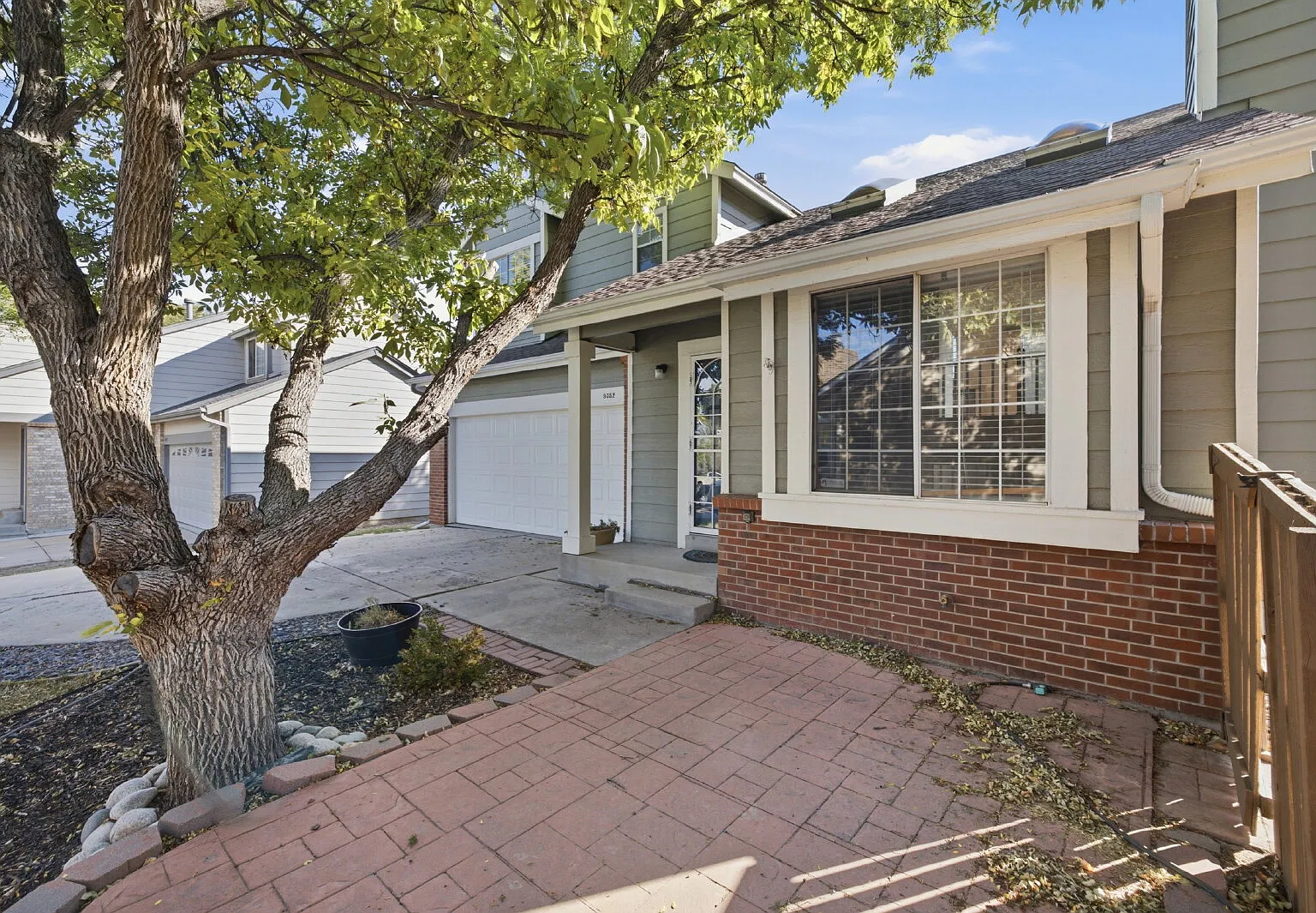 2 bed, 1.5 bath, 1199 sqft, $2,495 — Photo 2