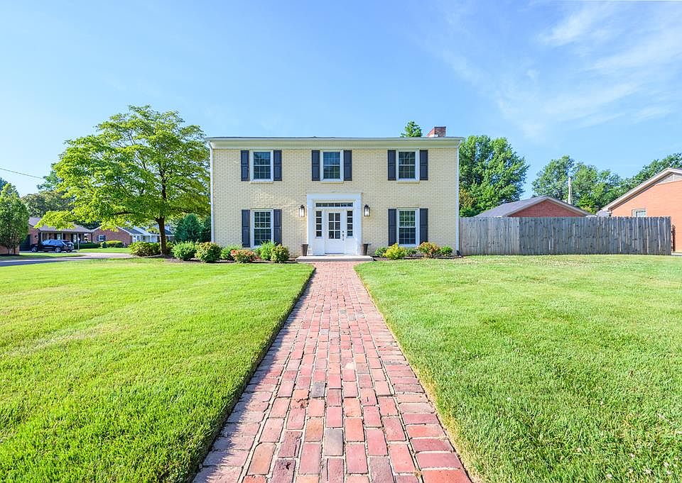 1st image of 1838 Fieldcrest Dr