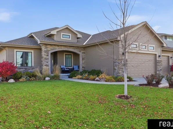 18765 Spaulding St, Elkhorn, NE 68022