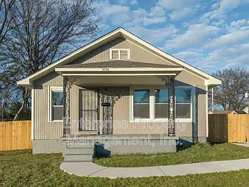 3 bed, 2.0 bath, 1120 sqft, $1,395 — Photo 1