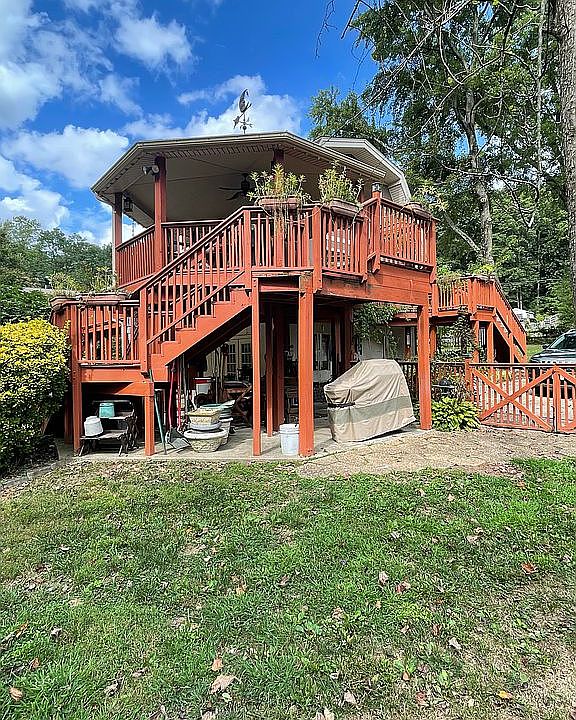 2nd image of 7128 Barry Rd