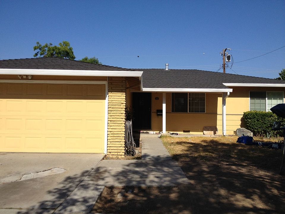 2nd image of 1068 Durness Pl