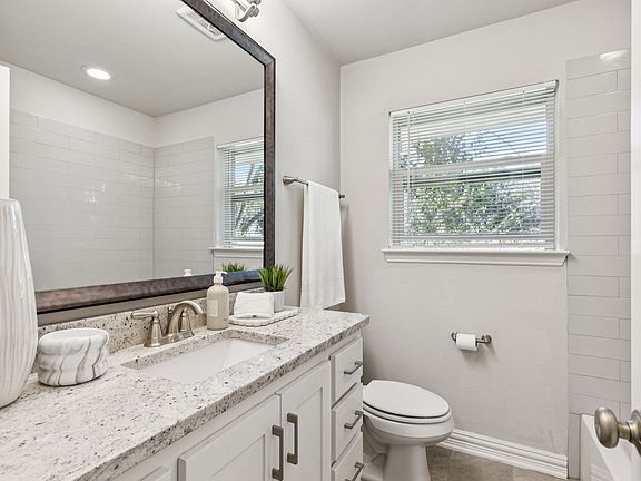 5th image of 9363 Angora St