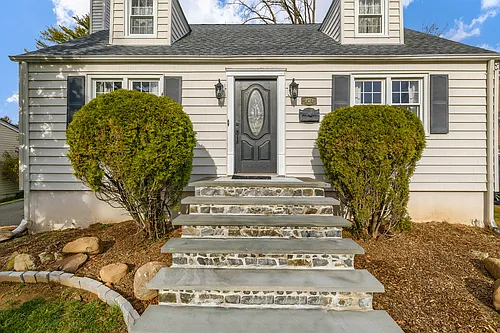 101 Sycamore Ave Photo 1