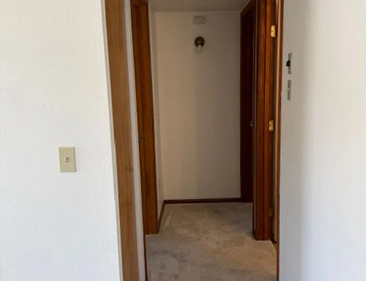 920 S 6th St — Photo 9