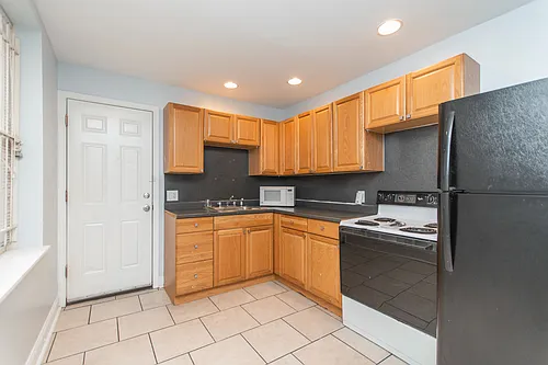 1512 W Montgomery Ave Photo 1