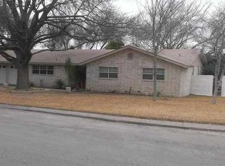 302 Enchanted Way, Del Rio, TX 78840