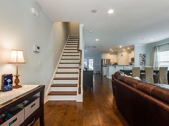 5th image of 2326 Grandiflora Blvd