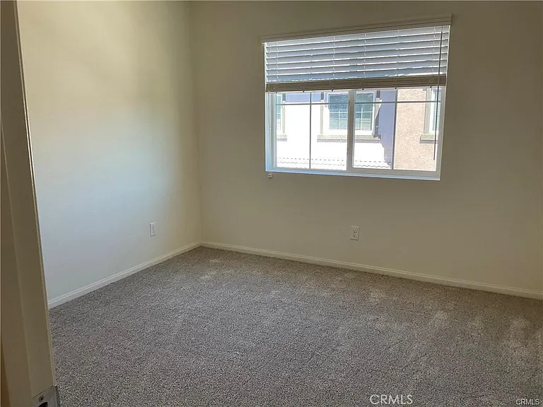 470 Prosperity Dr — Photo 6
