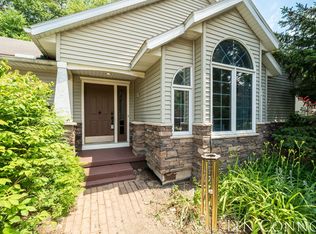 2500 McIntosh Ave NE, Grand Rapids, MI