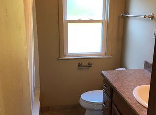 1242 Blanchester Rd, Lyndhurst, OH 44124