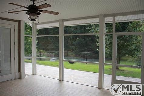 5th image of 8233 Queen Anna Dr