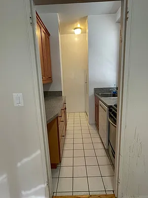 Rented by Manhattan Flats | media 5