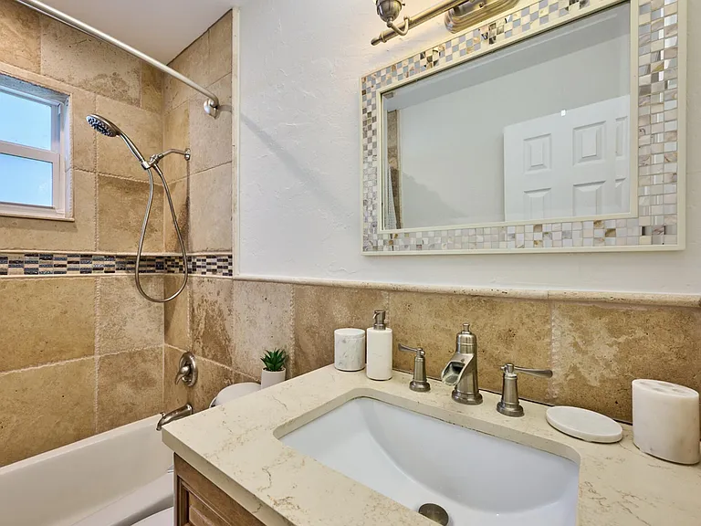 100 Neptune Dr — Photo 27
