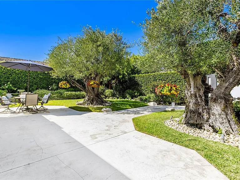 3007 Harbor View Dr — Photo 49