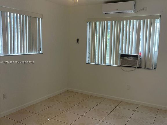 4th image of 17151 NE 3rd Ave #17151