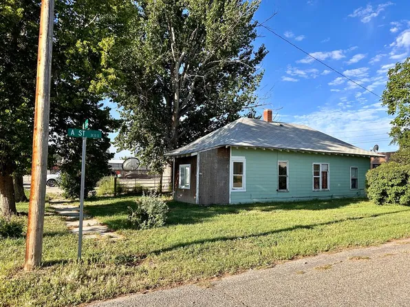 302 3rd St S, Basin, WY 82410