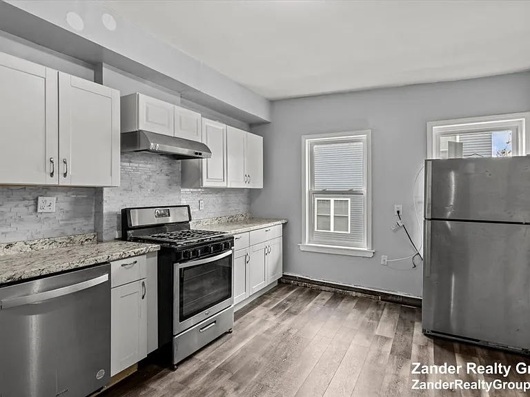 26 Alpine St #2 — Photo 11