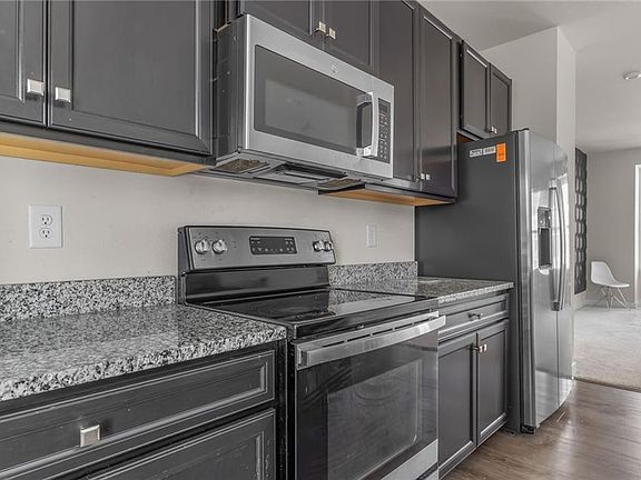 3rd image of 2688 Azalea Garden Rd #B