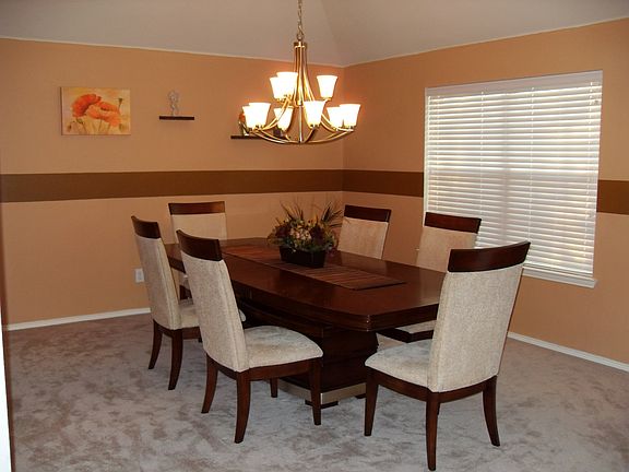 3rd image of 2868 Fieldstone Dr
