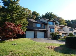 2000 Honey Run Rd, Ambler, PA 19002