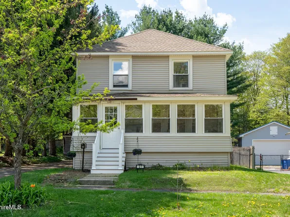27 Morgan St, Pittsfield, MA 01201