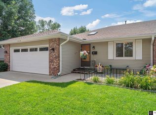 1310 Edgewood Blvd, Papillion, NE 68046