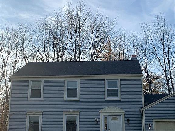 3rd image of 7596 Winterhaven Dr