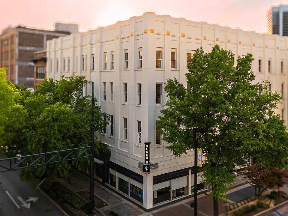 1st image of 300 20th St N #405