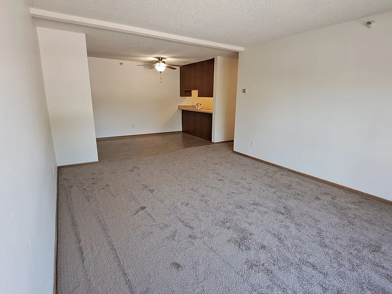 Woodland Park Apartments — Photo 47