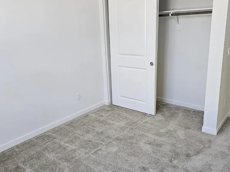 32192 Hillstone St — Photo 7